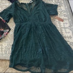 Lace green dress